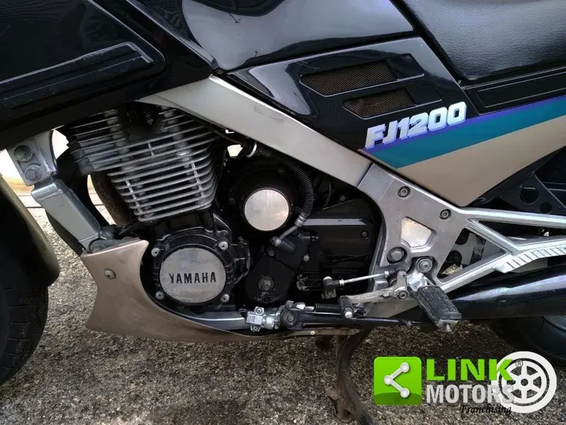 Yamaha FJ 1200 (2)