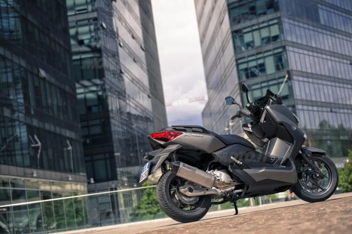 Yamaha X-Max 250 (34)