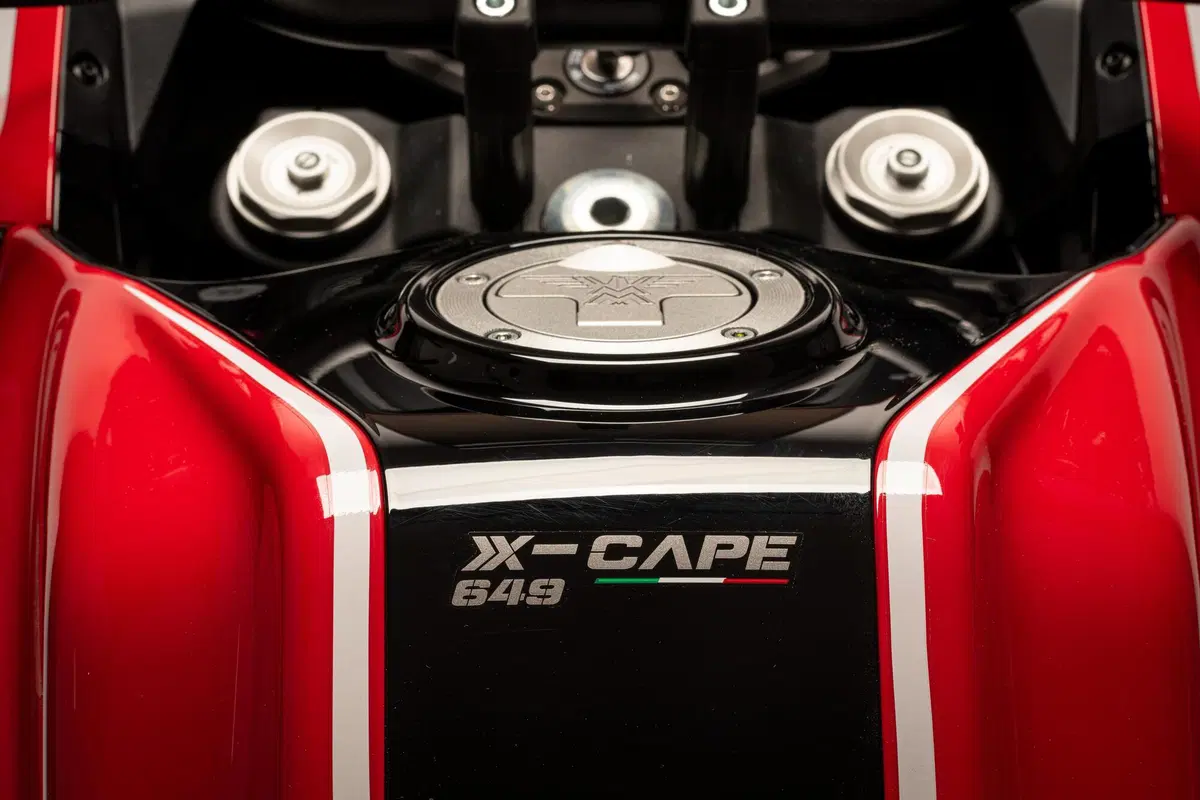 Moto Morini X-Cape Gold Wheels Edition 2022 (10)
