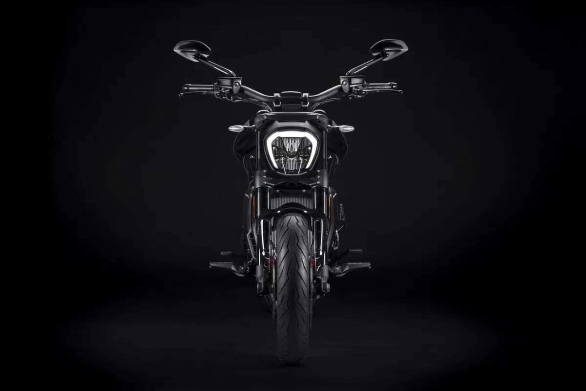 Ducati XDiavel 1262 XDiavel 1262 Nera (2022 - 23) (4)