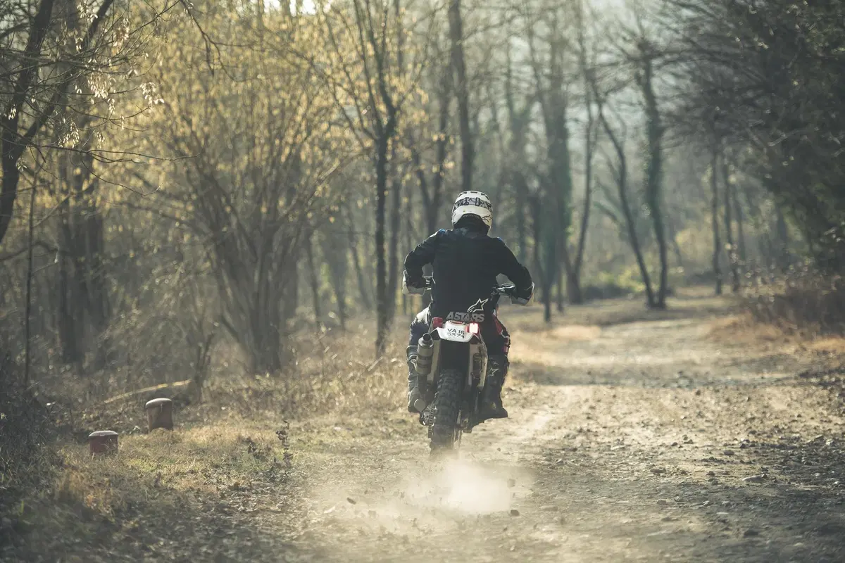 Abbiamo guidato la Cagiva Elefant 900 di Edi Orioli. Un test youngtimer esclusivo: che bomba! (3)
