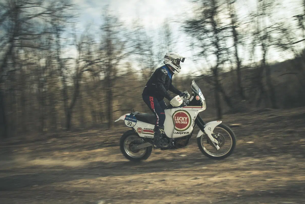 Abbiamo guidato la Cagiva Elefant 900 di Edi Orioli. Un test youngtimer esclusivo: che bomba! (2)