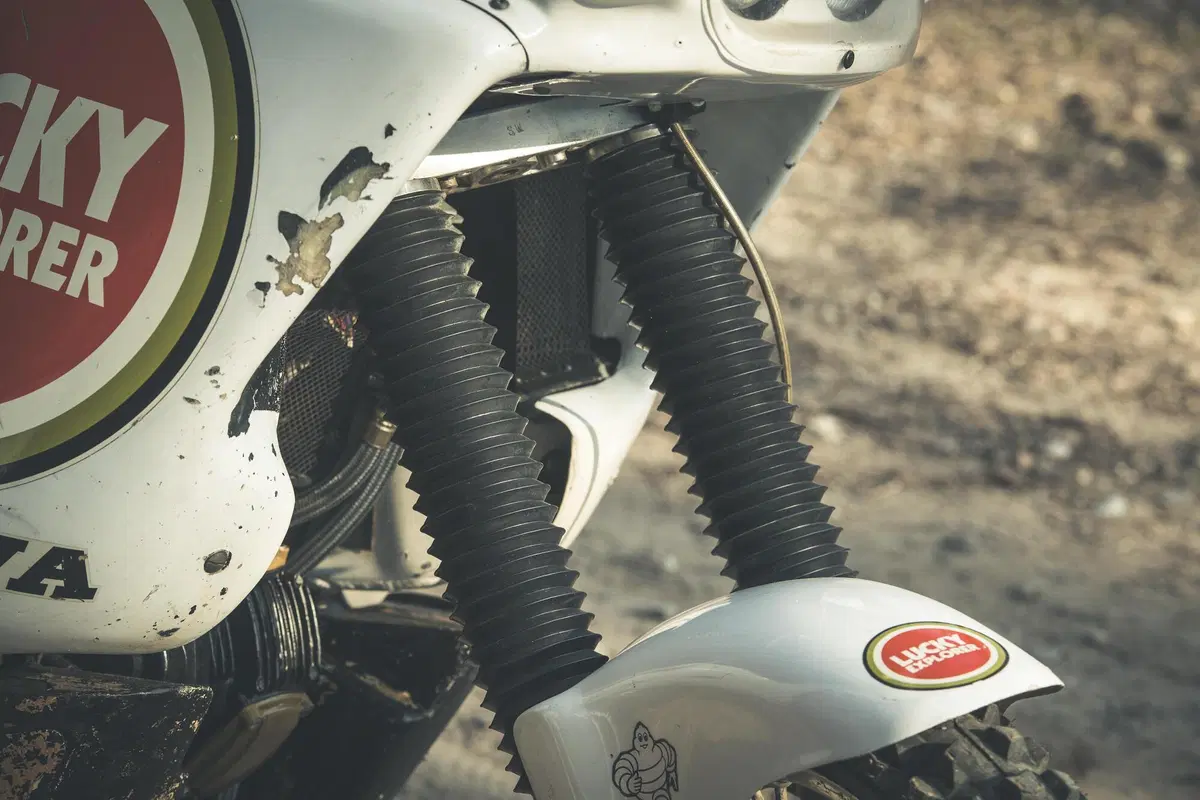 Abbiamo guidato la Cagiva Elefant 900 di Edi Orioli. Un test youngtimer esclusivo: che bomba! (17)
