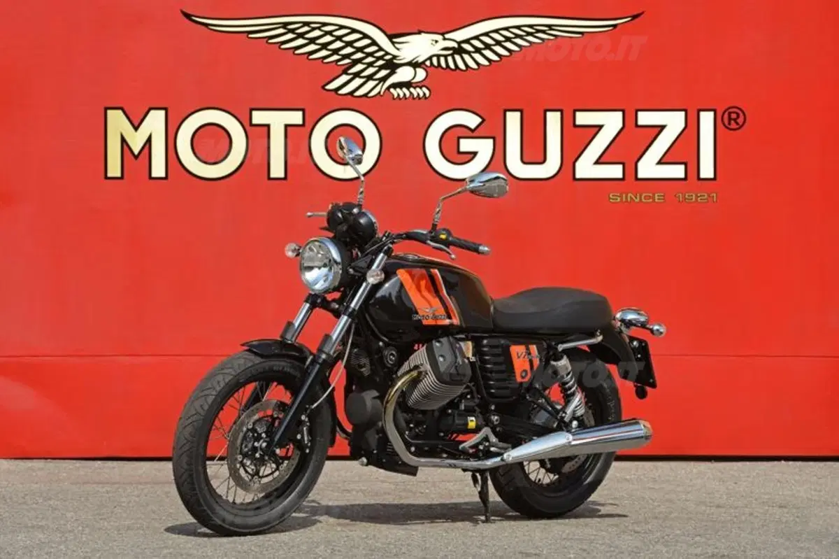 Moto Guzzi V7 2014 Stone, Special e Racer   (19)