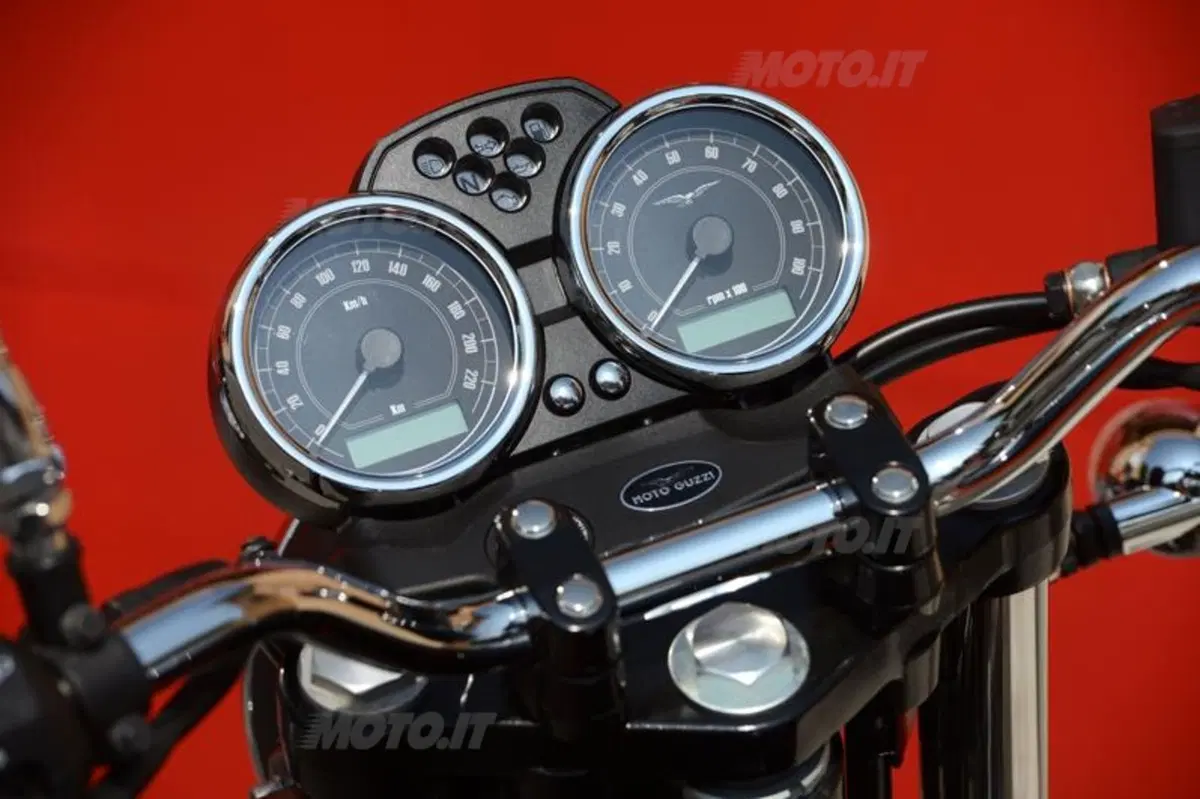 Moto Guzzi V7 2014 Stone, Special e Racer   (31)