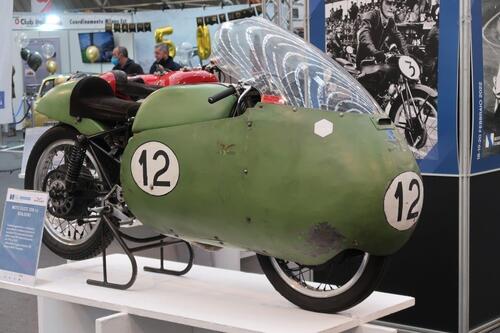 Epoca: Guzzi e Gilera protagoniste alla Mostra Scambio di Novegro  (2)