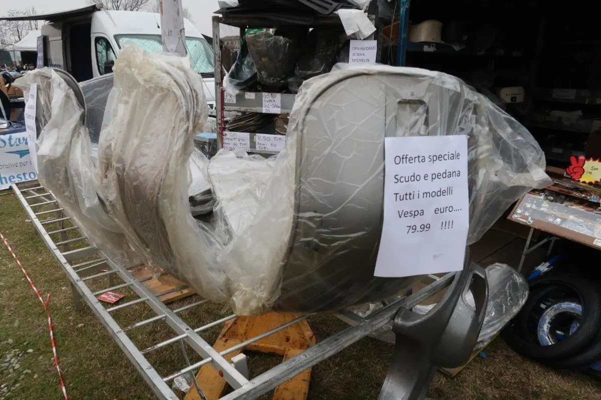 Epoca: Guzzi e Gilera protagoniste alla Mostra Scambio di Novegro  (46)