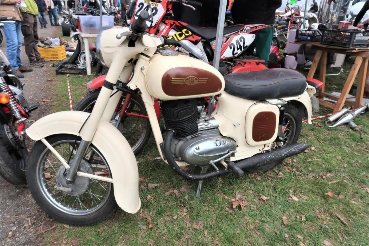 Epoca: Guzzi e Gilera protagoniste alla Mostra Scambio di Novegro  (62)