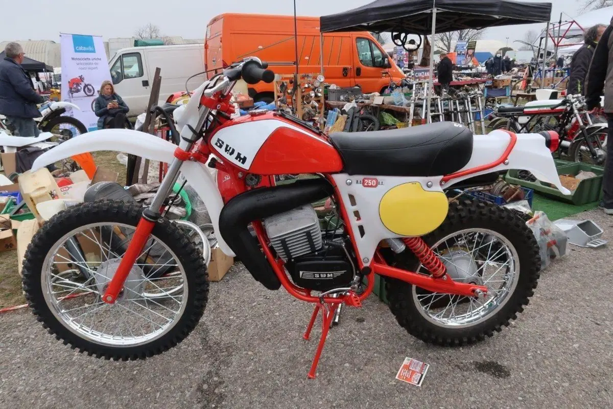 Epoca: Guzzi e Gilera protagoniste alla Mostra Scambio di Novegro  (57)