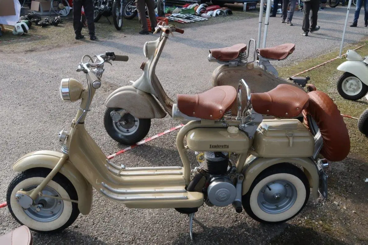 Epoca: Guzzi e Gilera protagoniste alla Mostra Scambio di Novegro  (79)
