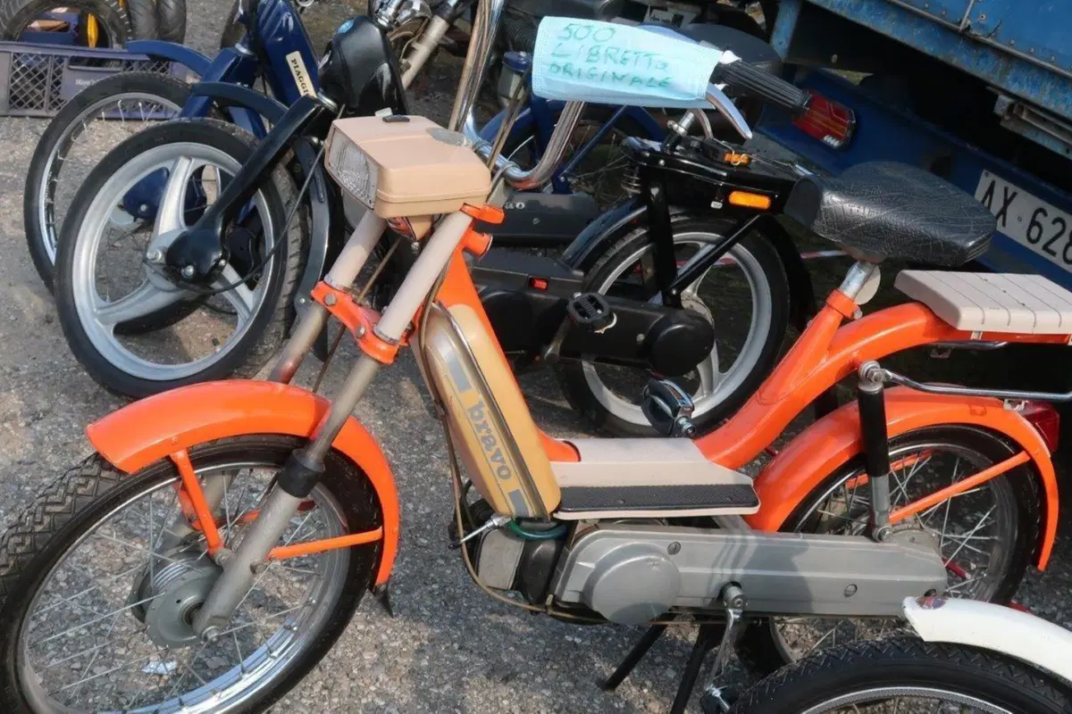 Epoca: Guzzi e Gilera protagoniste alla Mostra Scambio di Novegro  (78)