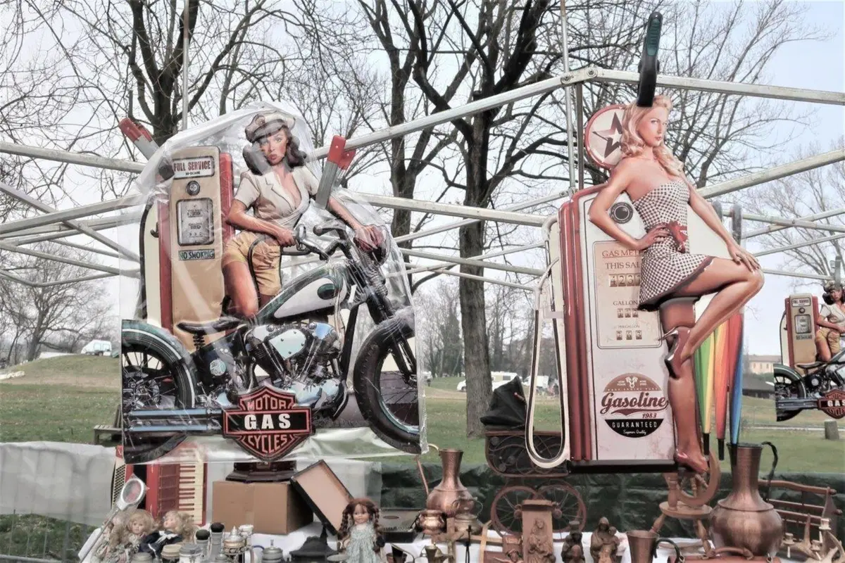 Epoca: Guzzi e Gilera protagoniste alla Mostra Scambio di Novegro  (80)