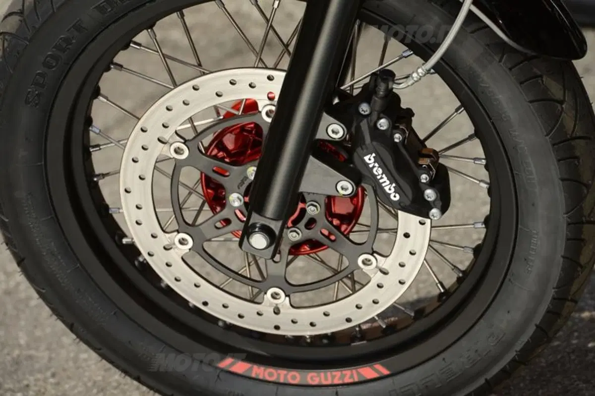 Moto Guzzi V7 2014 Stone, Special e Racer   (33)