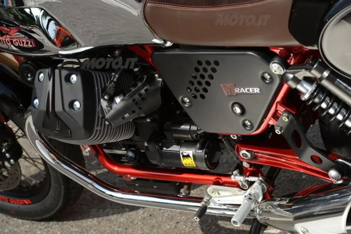 Moto Guzzi V7 2014 Stone, Special e Racer   (35)