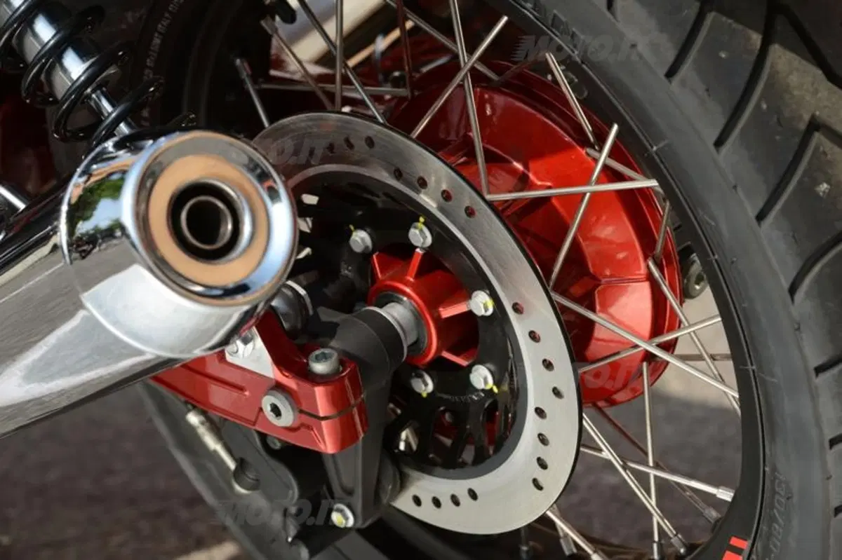 Moto Guzzi V7 2014 Stone, Special e Racer   (38)