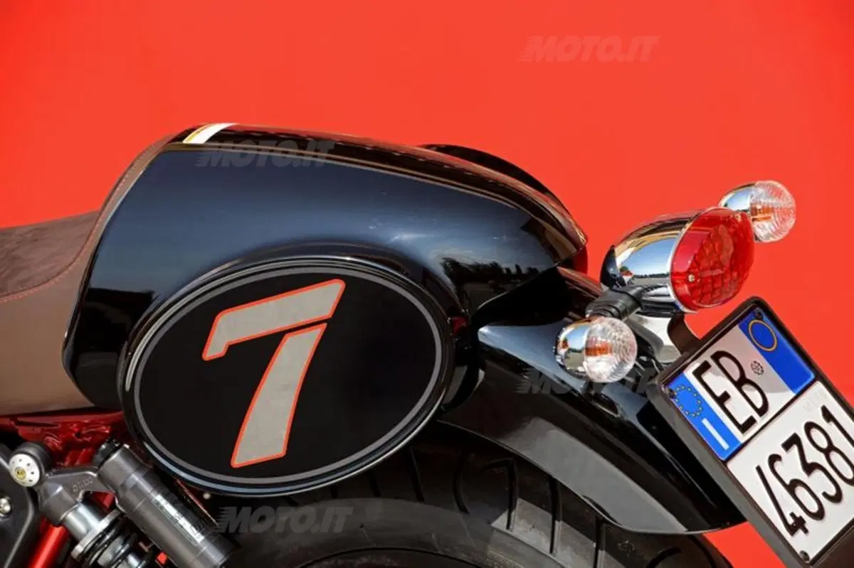 Moto Guzzi V7 2014 Stone, Special e Racer   (39)