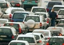 Napoli: stop al traffico tutti i lunedì, mercoledì e venerdì. E arrivano le domeniche a piedi  