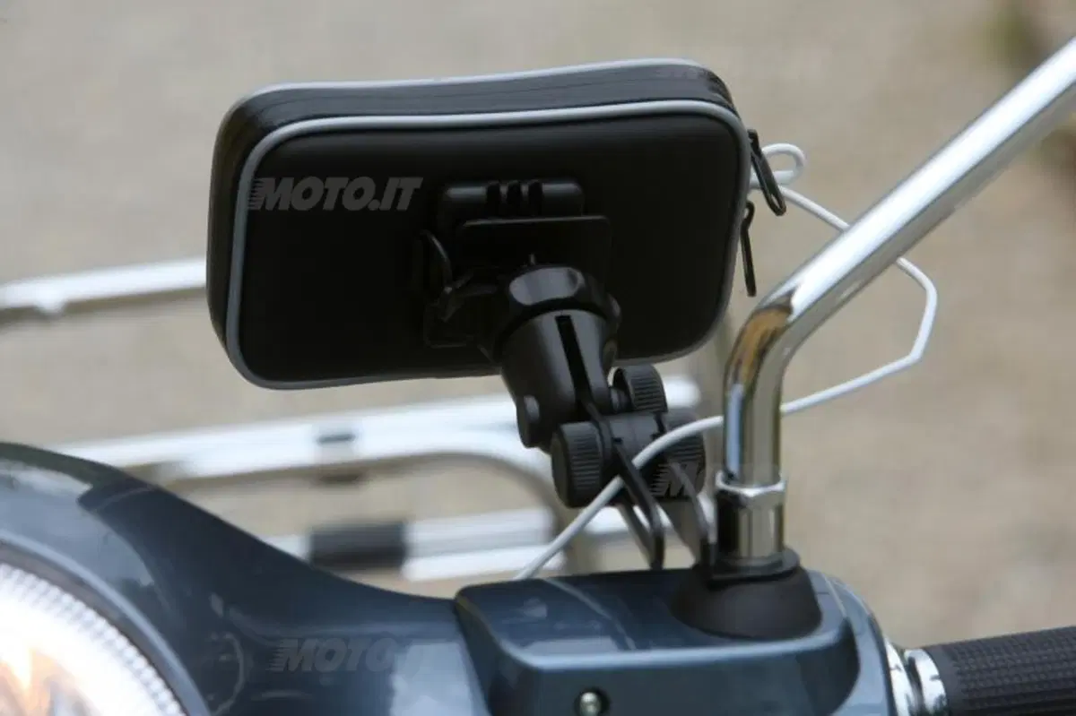 Vespa GTS e GTS Super 300 ABS (17)