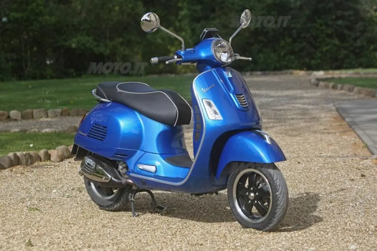 Vespa GTS e GTS Super 300 ABS (36)