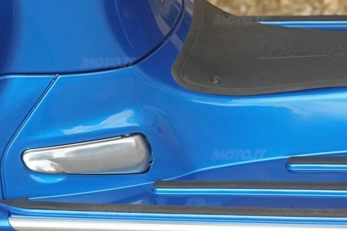 Vespa GTS e GTS Super 300 ABS (46)
