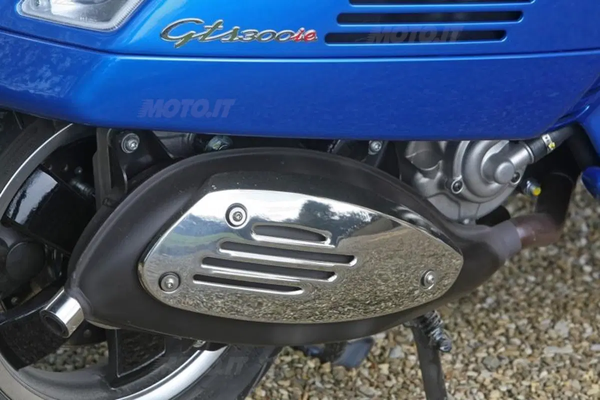 Vespa GTS e GTS Super 300 ABS (48)