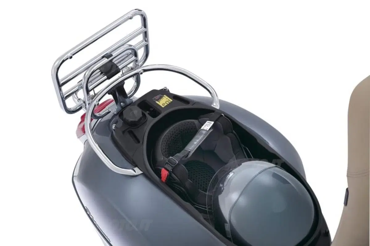Vespa GTS e GTS Super 300 ABS (57)