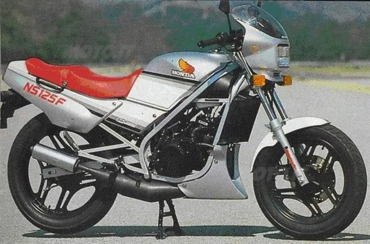 Le Belle e Possibili di Moto.it: Honda NS125F (4)