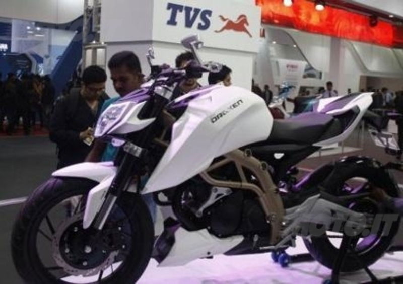 BMW, nel 2016 una naked da 300 cc