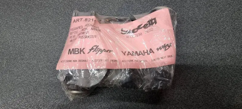 POGGIAPIEDI POSTERIORI BUZZETTI PER YAMAHA WHY MBK