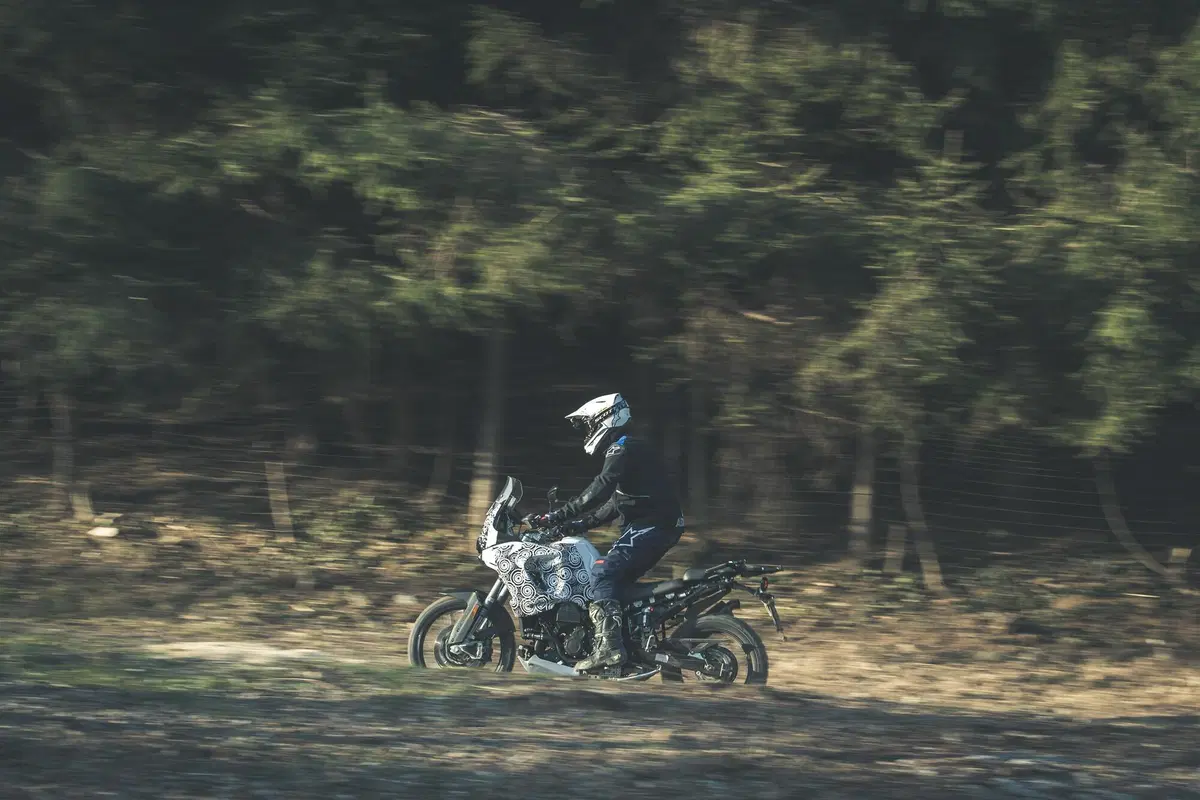 MV Agusta Lucky Explorer 9.5: TEST anteprima del prototipo su strada e offroad! (4)