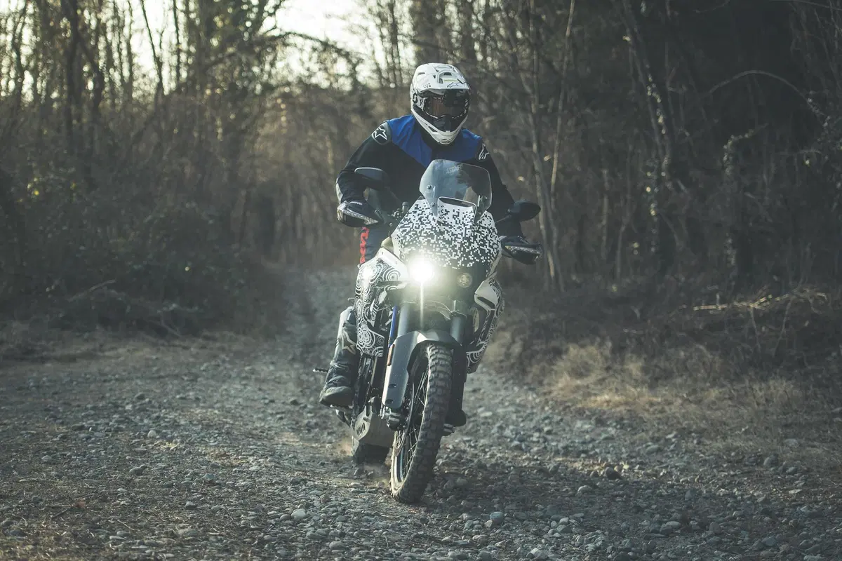 MV Agusta Lucky Explorer 9.5: TEST anteprima del prototipo su strada e offroad! (8)