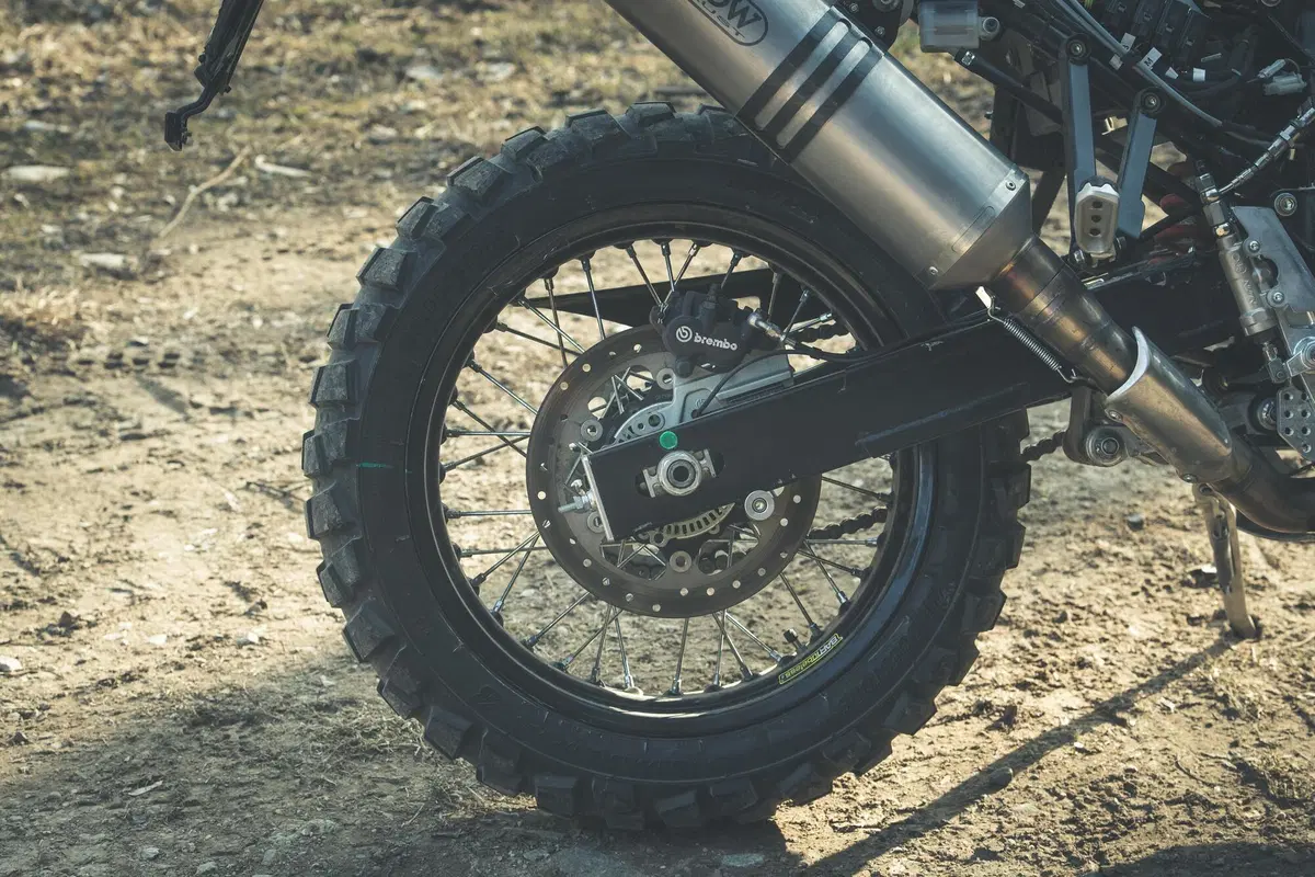 MV Agusta Lucky Explorer 9.5: TEST anteprima del prototipo su strada e offroad! (11)