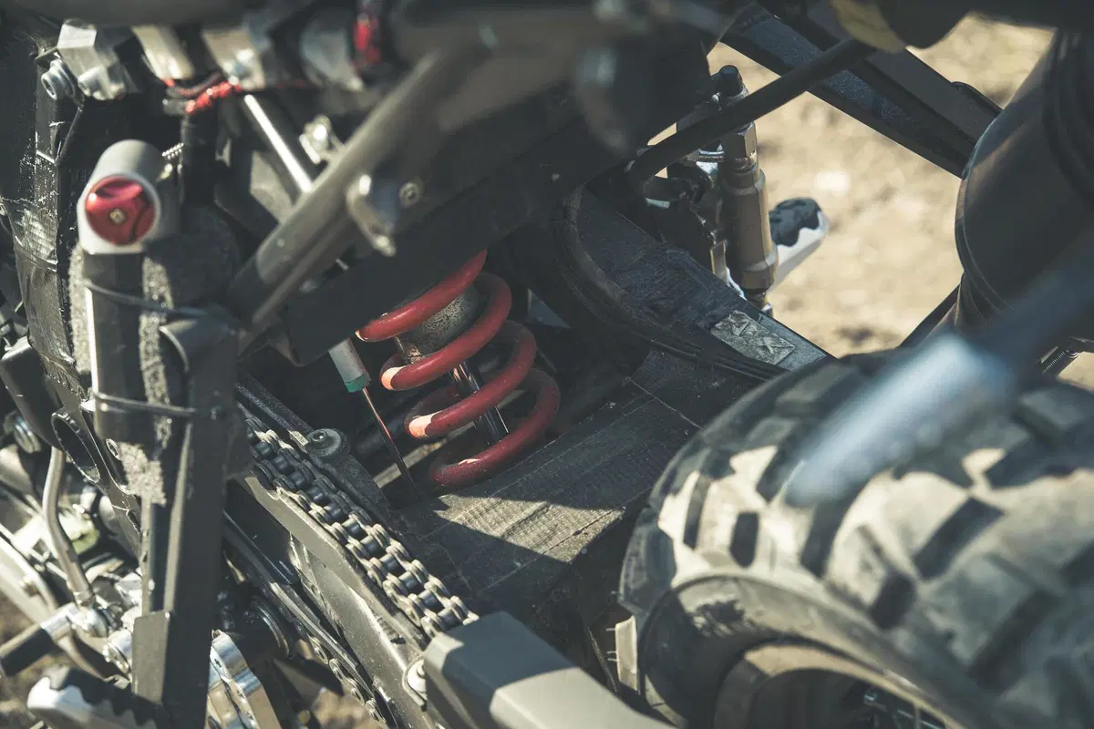 MV Agusta Lucky Explorer 9.5: TEST anteprima del prototipo su strada e offroad! (16)