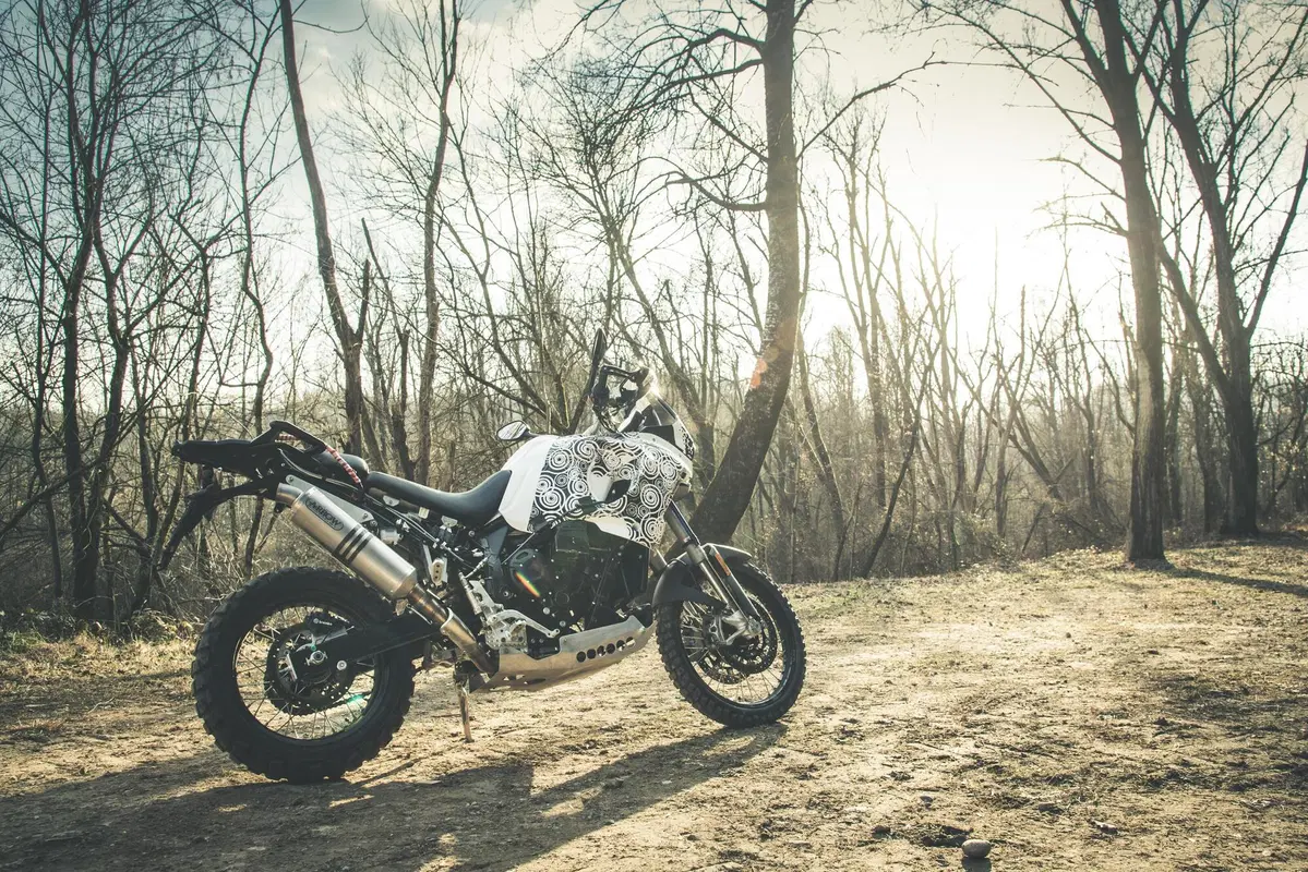 MV Agusta Lucky Explorer 9.5: TEST anteprima del prototipo su strada e offroad! (25)