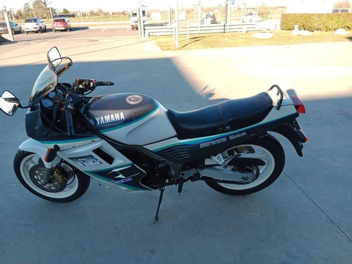 Yamaha fz 750 (5)