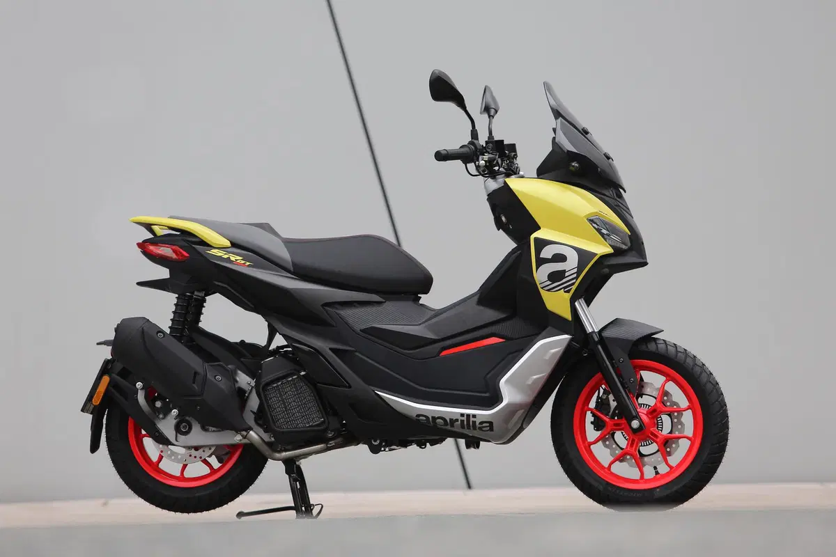 Aprilia SR GT 125 e 200 TEST: più crossover che GT! (21)