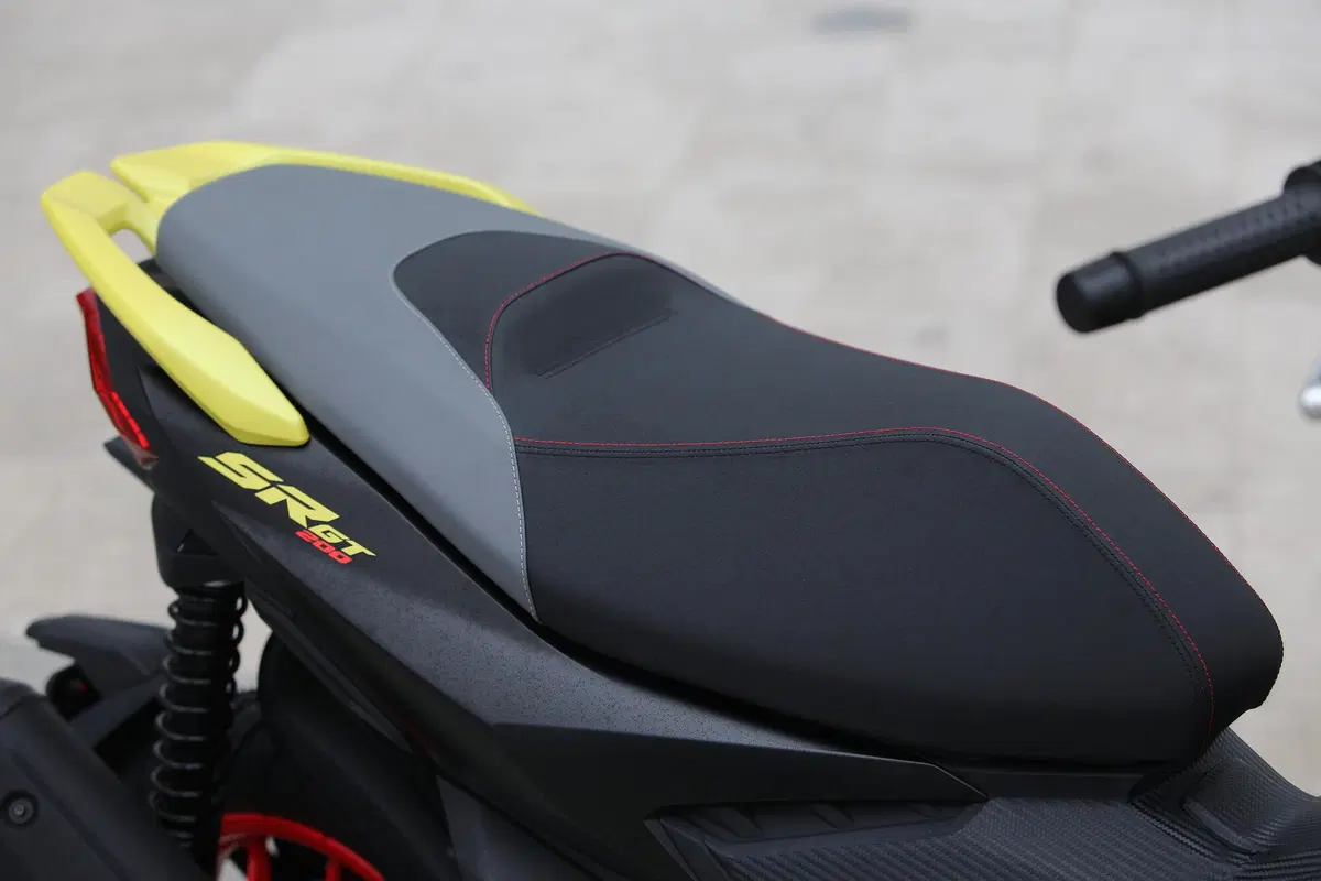 Aprilia SR GT 125 e 200 TEST: più crossover che GT! (31)
