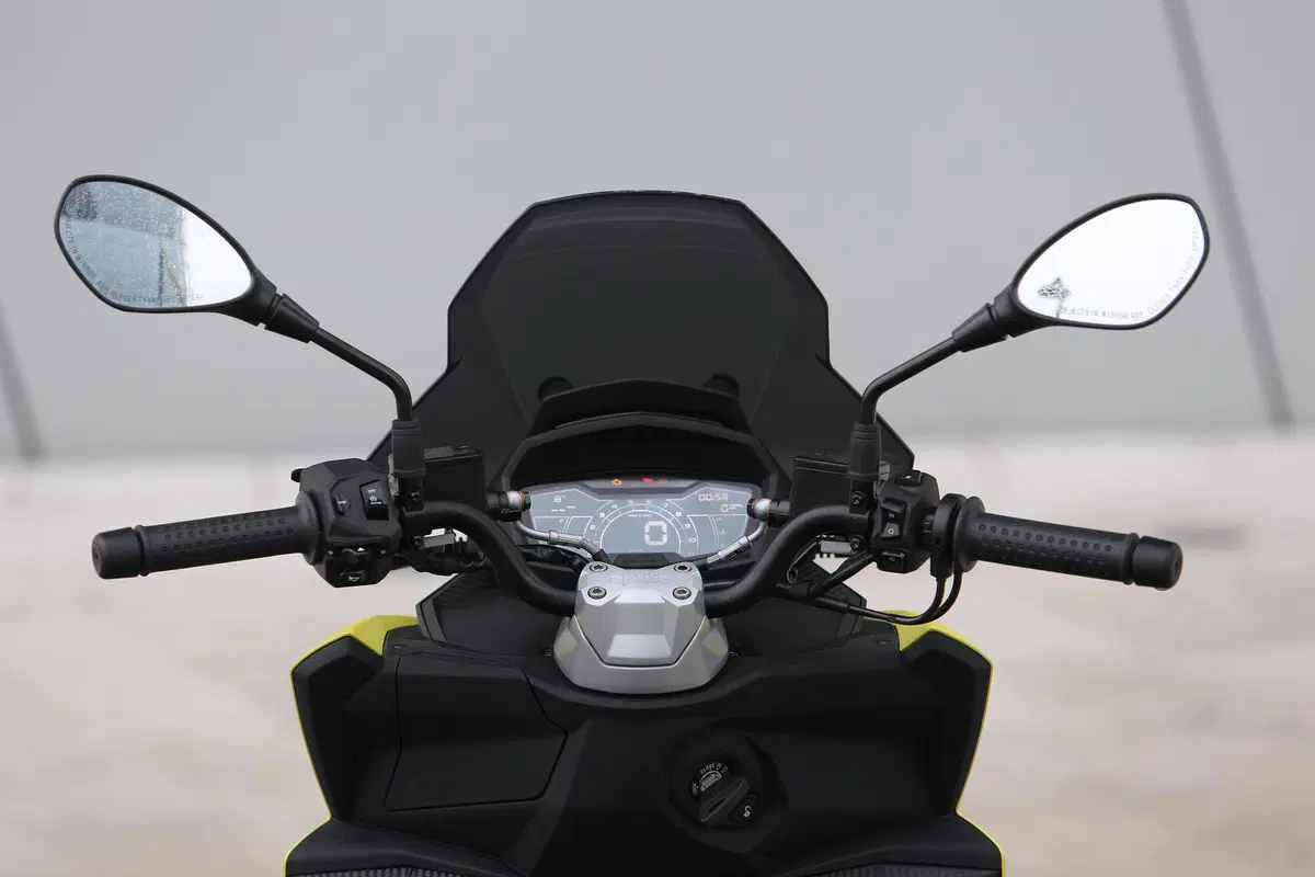 Aprilia SR GT 125 e 200 TEST: più crossover che GT! (35)