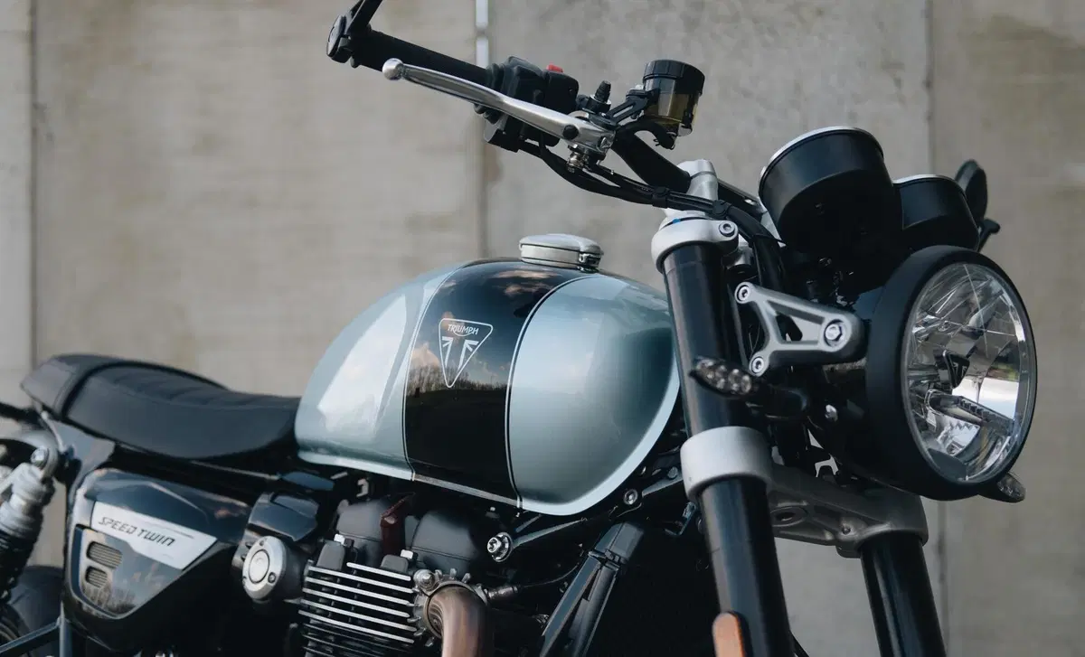 Triumph Speed Twin 1200 Speed Twin 1200 Breitling Limited Edition (2022 - 24) (6)