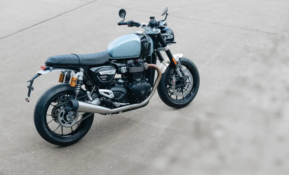 Triumph Speed Twin 1200 Speed Twin 1200 Breitling Limited Edition (2022 - 24) (5)