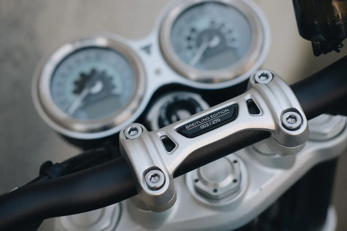 Nuova Triumph Speed Twin Breitling Limited Edition (12)