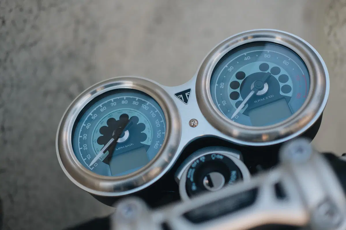 Nuova Triumph Speed Twin Breitling Limited Edition (13)