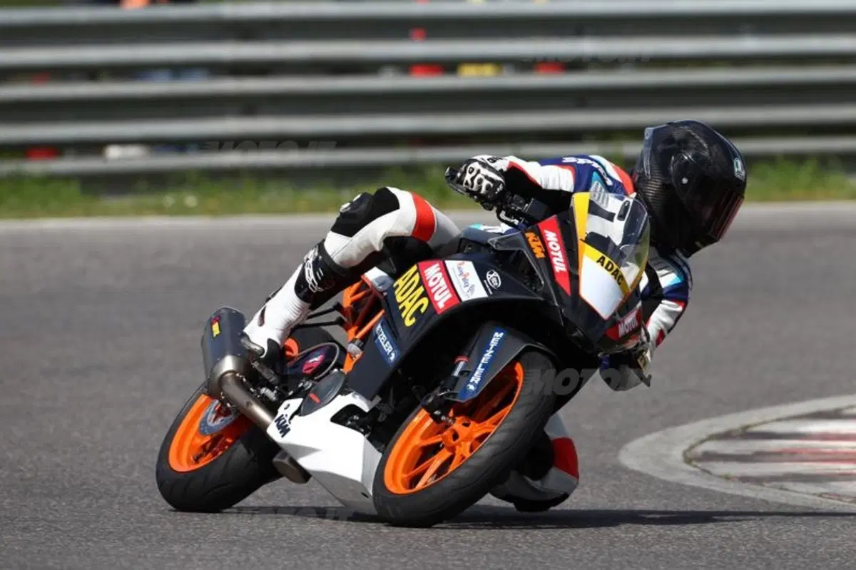KTM RC 390 Cup (5)