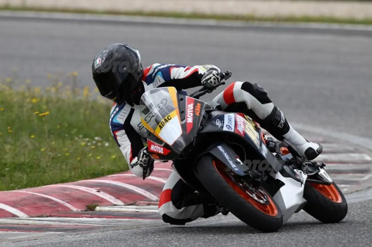 KTM RC 390 Cup (9)