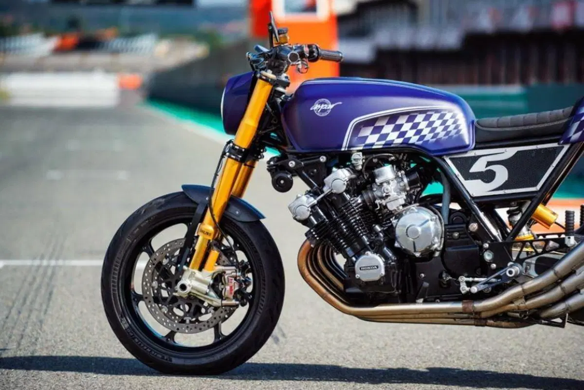 La Honda CBX1000, un po' Aprilia MotoGP, di Jorge 'Aspar' Martinez (7)
