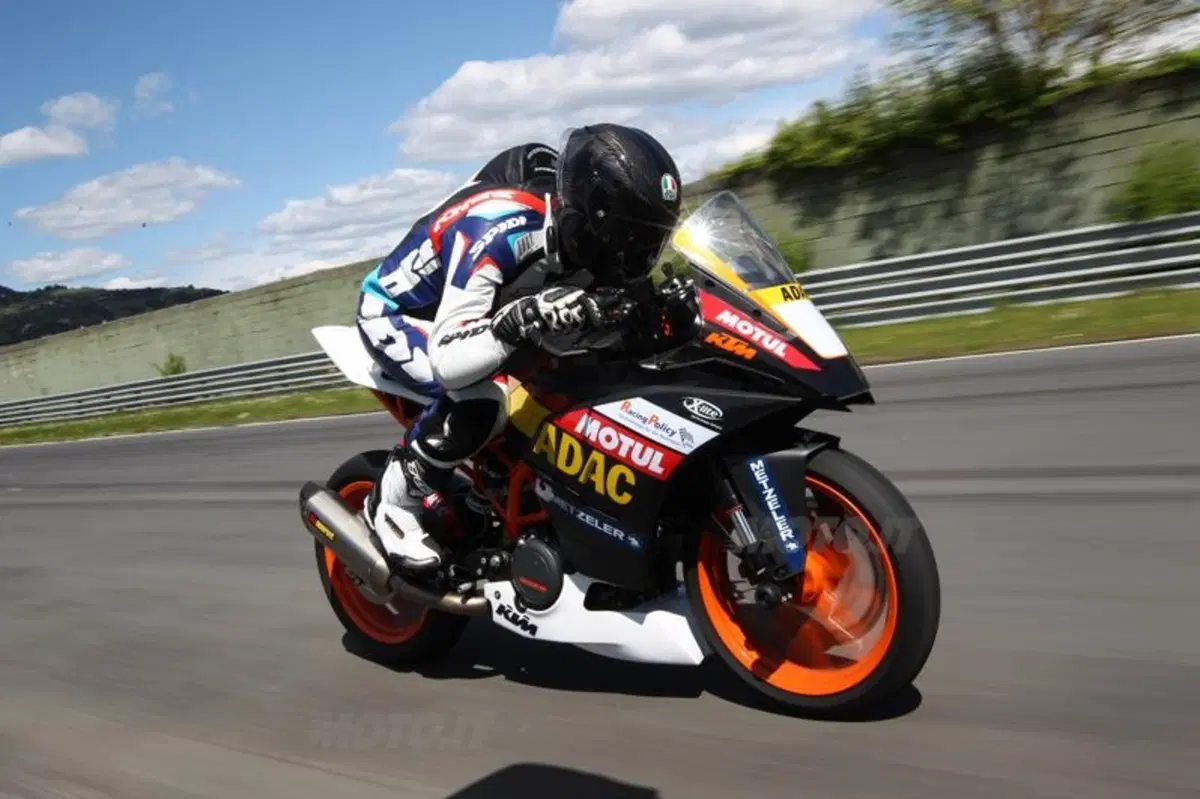KTM RC 390 Cup (11)