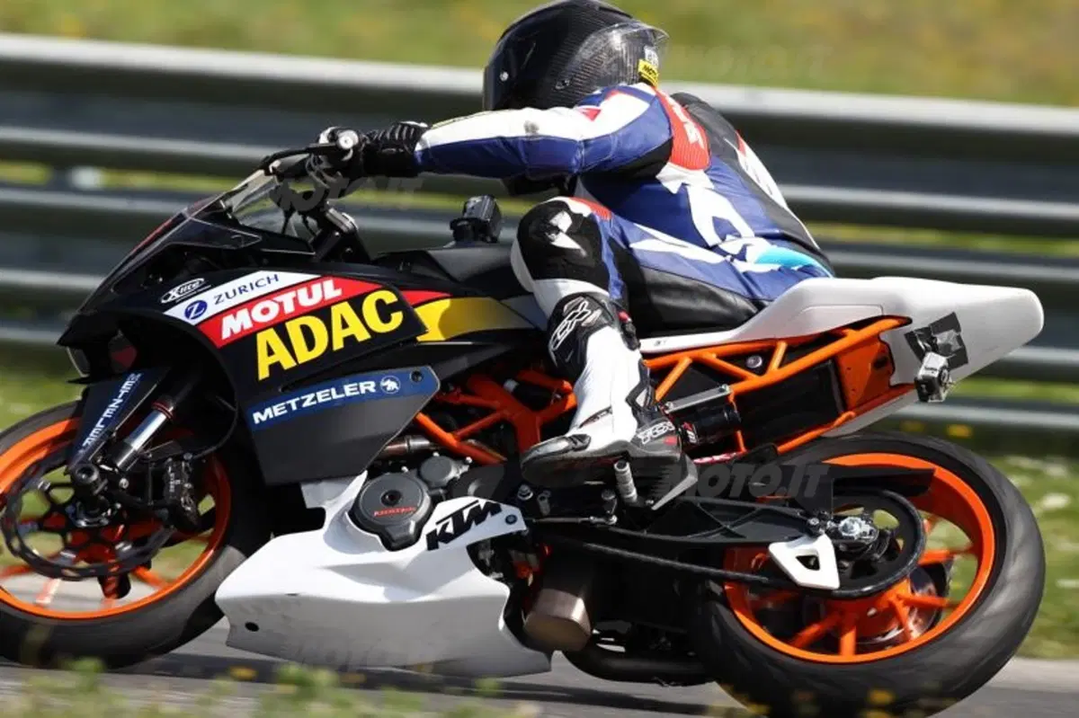 KTM RC 390 Cup (12)