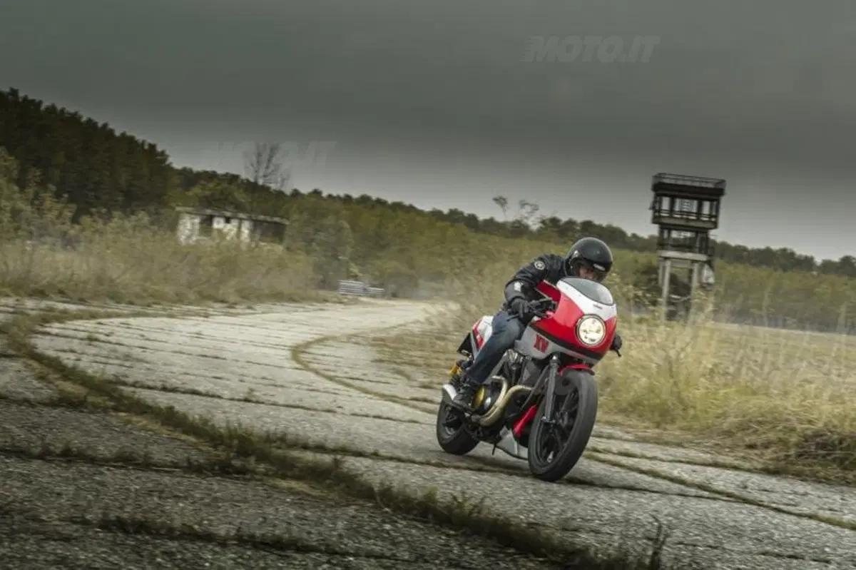 Yamaha XV 950 Yard Built Pure Sports (4)