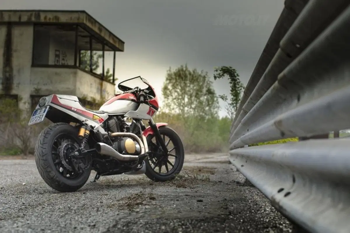 Yamaha XV 950 Yard Built Pure Sports (10)
