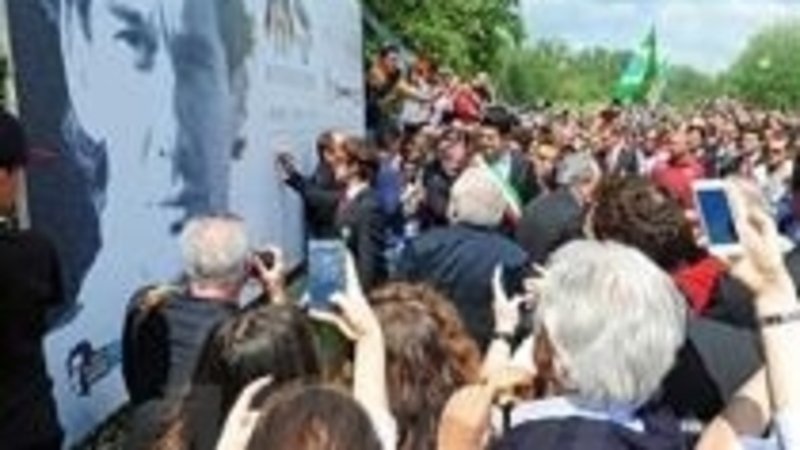 Senna: oltre 25.000 persone a Imola per ricordare che Ayrton vive 